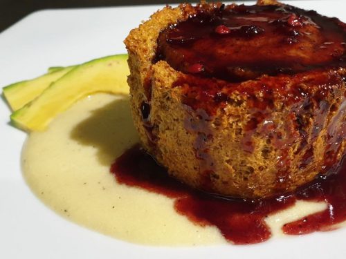 Filetto in crosta di pane con Locro de Papas (crema di patate e avocado)