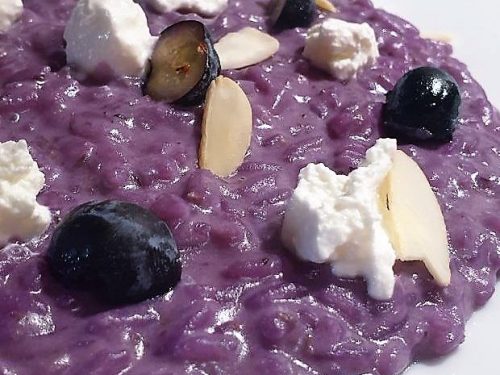 Risotto ai mirtilli e caprino