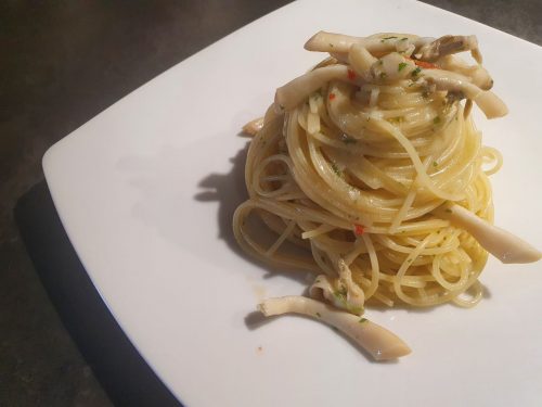 Spaghetti aglio, olio, peperoncino e… cannolicchi