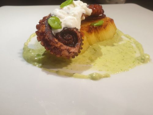 Millefoglie di patate, polpo e fave