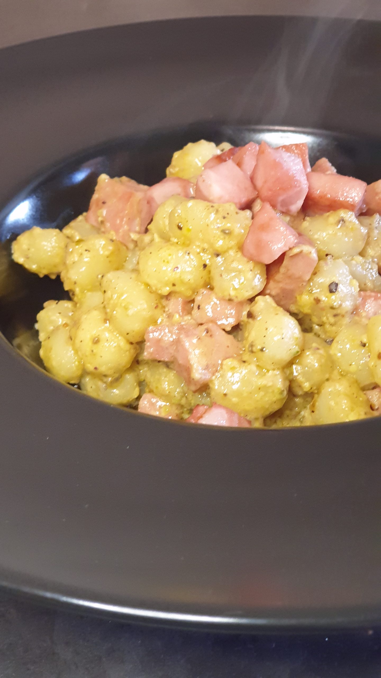 Gnocchetti al pesto di pistacchio e mortadella Chef Viky